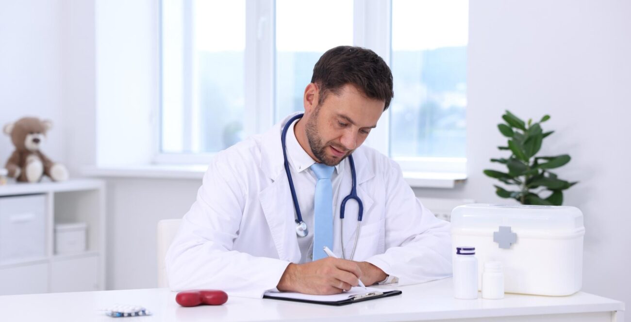 cómo saber si un médico está registrado en ecuador paso a paso