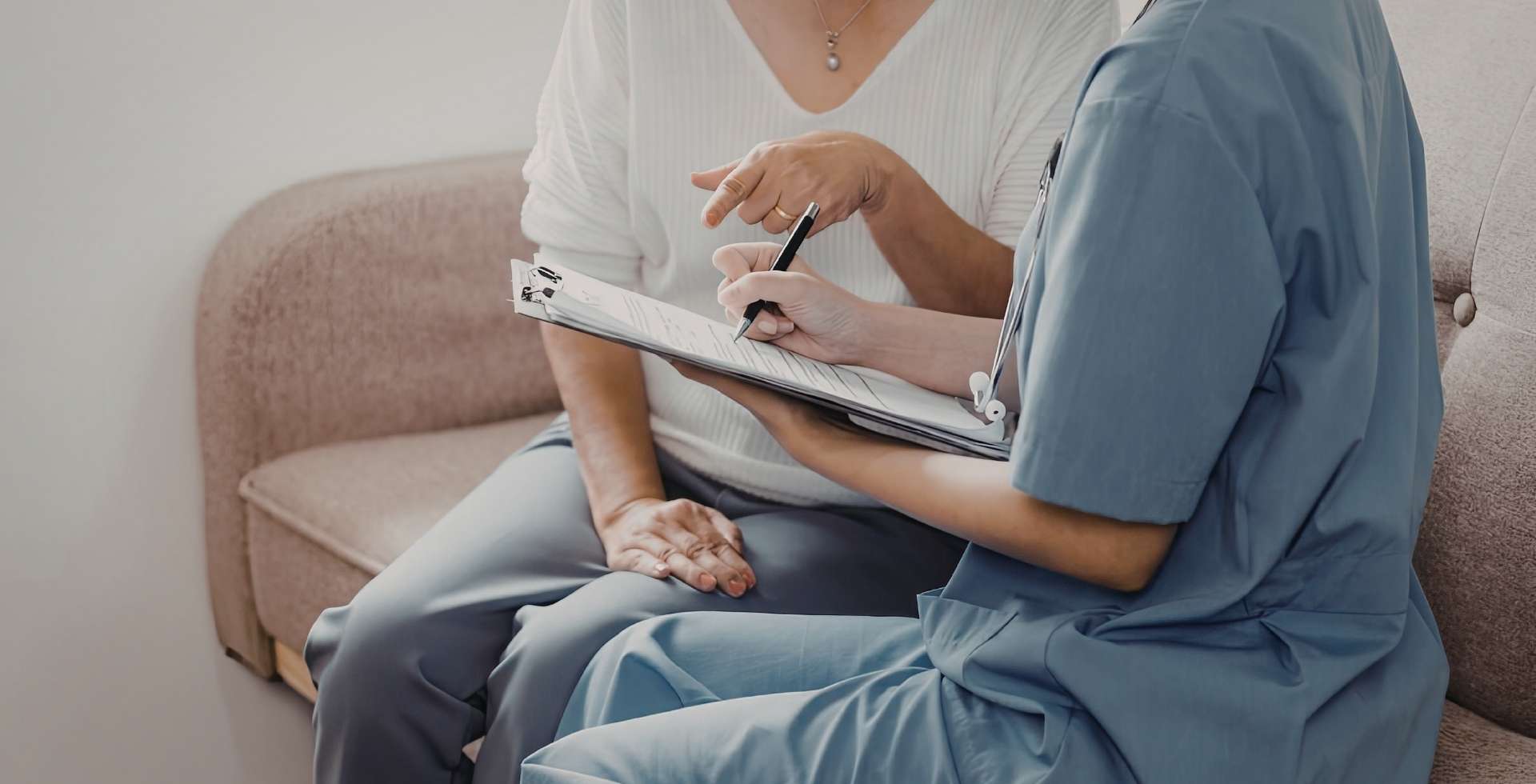 como verificar un doctor en ecuador y evitar malas experiencias