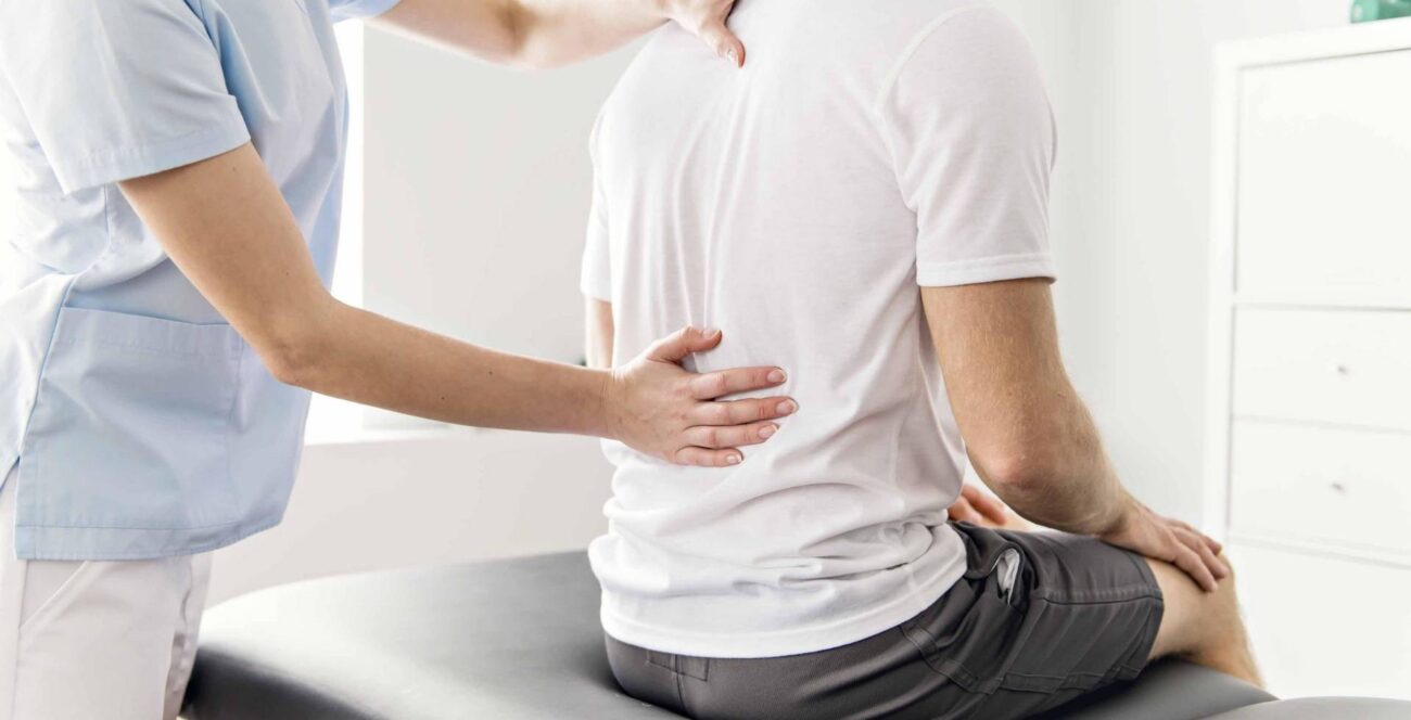hombre con dolor lumbar